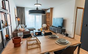 Luxury City Center Apartment - Parking Included